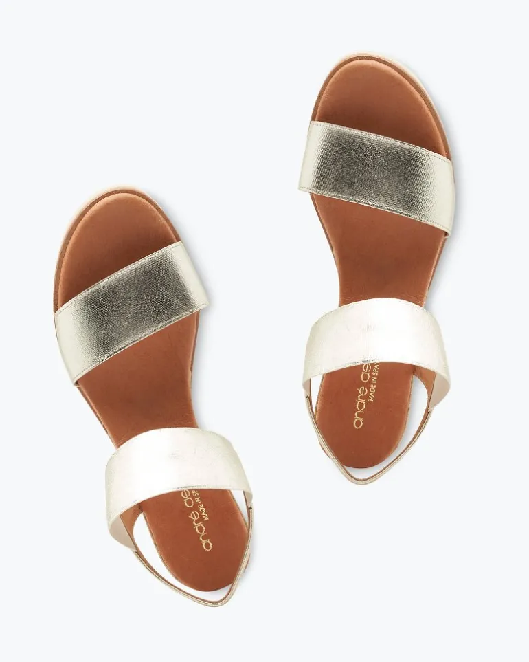 André Assous Neveah Metallic Wedges