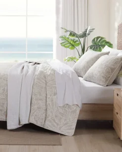 Ocean Deep Reversible 2-Piece Twin Quilt Set