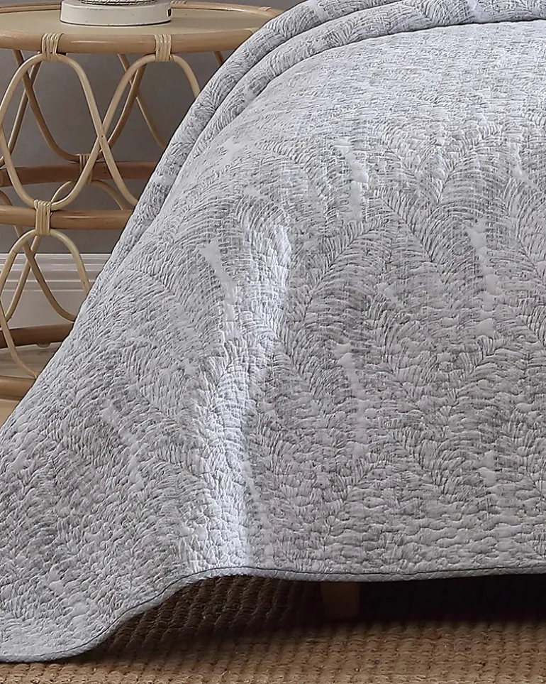 Water Leaves 2-Piece Twin Quilt Set